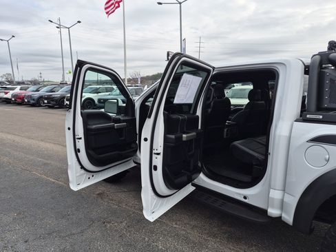 Used 2019 Ford F150 Raptor w/ Equipment Group 802A Luxury image 19