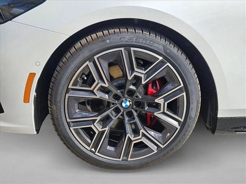Used 2026 BMW 530i RWD image 9
