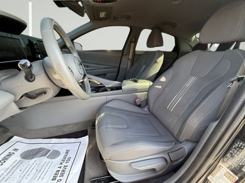 Used 2022 Hyundai Elantra SEL w/ Convenience Package image 4