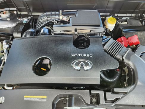 Certified 2025 INFINITI QX55 Luxe w/ Accent Package AWD/4WD image 9