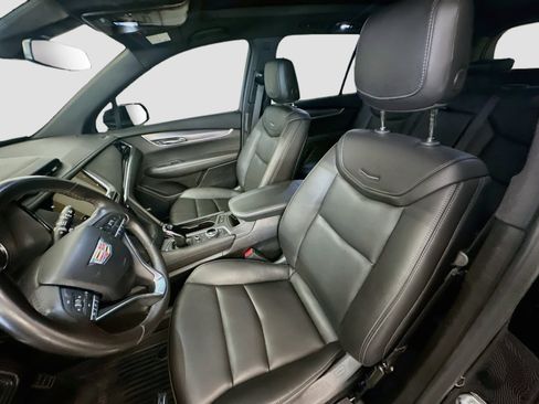 Used 2024 Cadillac XT6 Luxury w/ LPO, Floor Liner Package AWD/4WD image 13