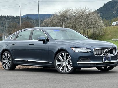 Used 2025 Volvo S90 B6 Plus w/ Protection Package Premier
