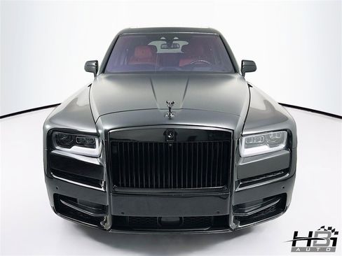 Used 2019 Rolls-Royce Cullinan image 3