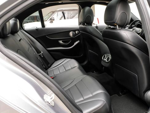 Used 2015 Mercedes-Benz C 400 4MATIC image 34