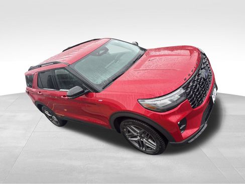New 2026 Ford Explorer ST-Line w/ ST-Line Street Pack image 8