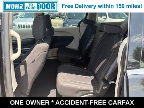 Used 2023 Chrysler Voyager LX FWD image 33