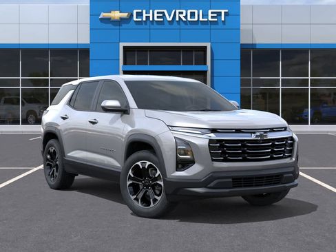 New 2026 Chevrolet Equinox LT w/ Convenience Package II AWD/4WD image 7