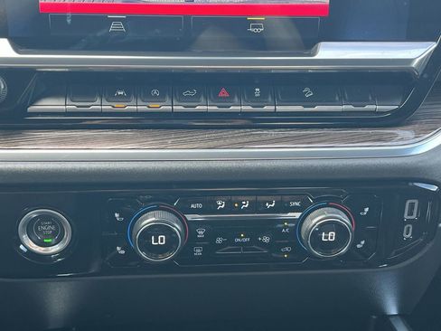 Used 2023 Chevrolet Silverado 1500 RST w/ Z71 Off-Road Package image 6