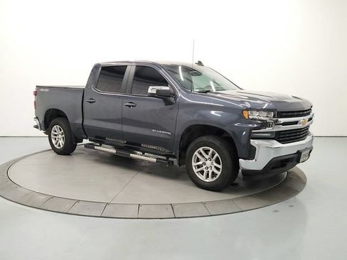Used 2021 Chevrolet Silverado 1500 LT AWD/4WD image 3