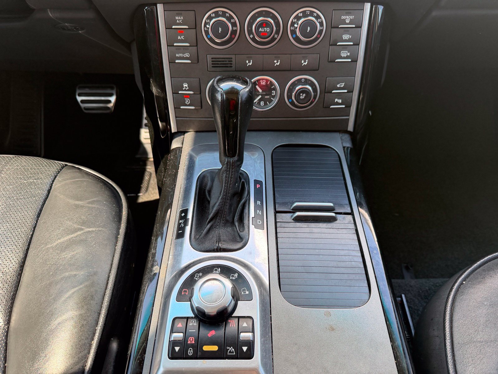 Used 2012 Land Rover Range Rover Supercharged AWD/4WD image 16