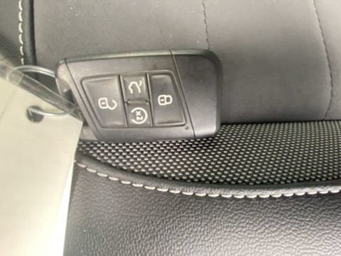 Used 2022 Volkswagen Taos SE AWD/4WD image 20
