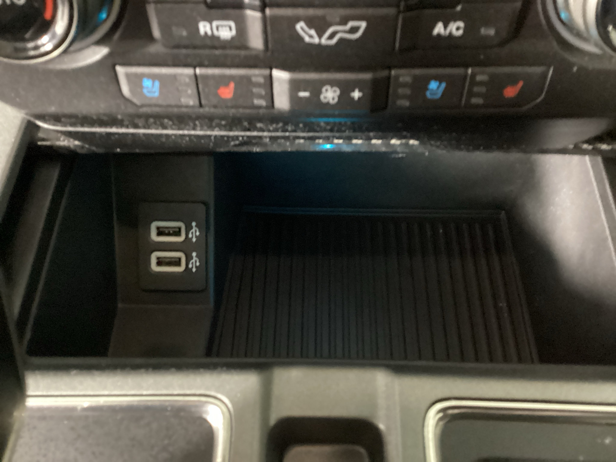 Used 2019 Ford F150 Raptor w/ Equipment Group 802A Luxury AWD/4WD image 29