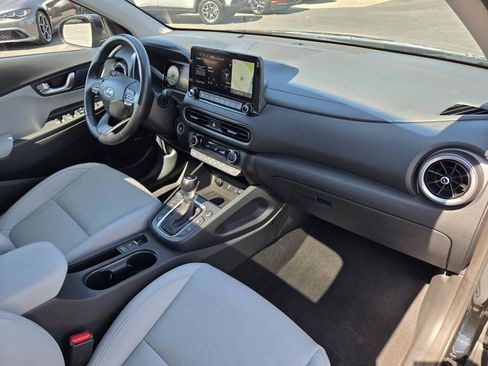 Used 2022 Hyundai Kona Limited FWD image 30