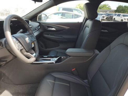 New 2026 Buick Envista Sport Touring w/ Convenience I Package FWD image 17