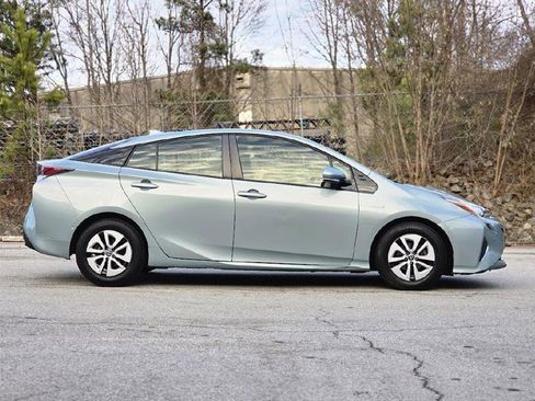 Used 2017 Toyota Prius Two w/ Prius Two Safety Plus Package image 10