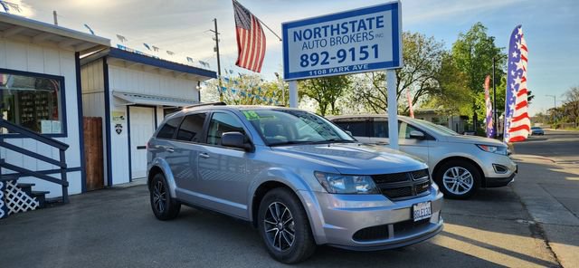Used 2018 Dodge Journey SE FWD image 1