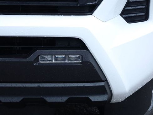 Used 2025 Toyota Tacoma SR5 image 16