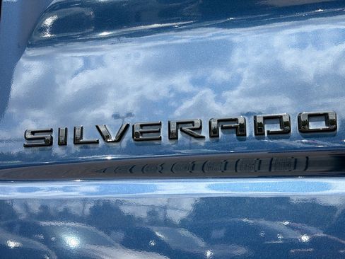 Used 2021 Chevrolet Silverado 1500 Custom w/ LPO, Blackout Package image 11