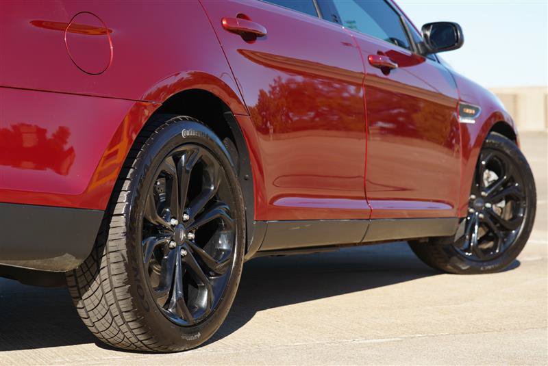 Used 2013 Ford Taurus SHO AWD/4WD image 19
