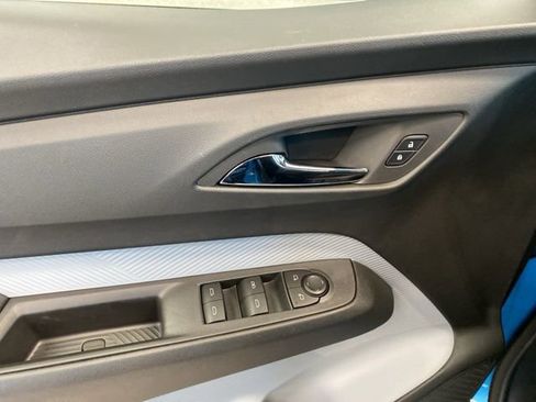 New 2027 Chevrolet Bolt LT w/ Comfort Package FWD image 27