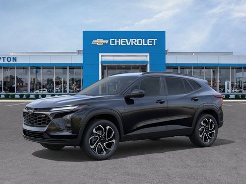 New 2026 Chevrolet Trax RS w/ Driver Confidence Package FWD image 2