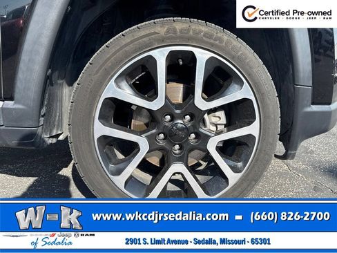Certified 2017 Jeep Compass Limited AWD/4WD image 5