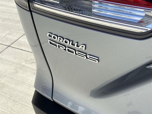 Used 2024 Toyota Corolla Cross L image 29