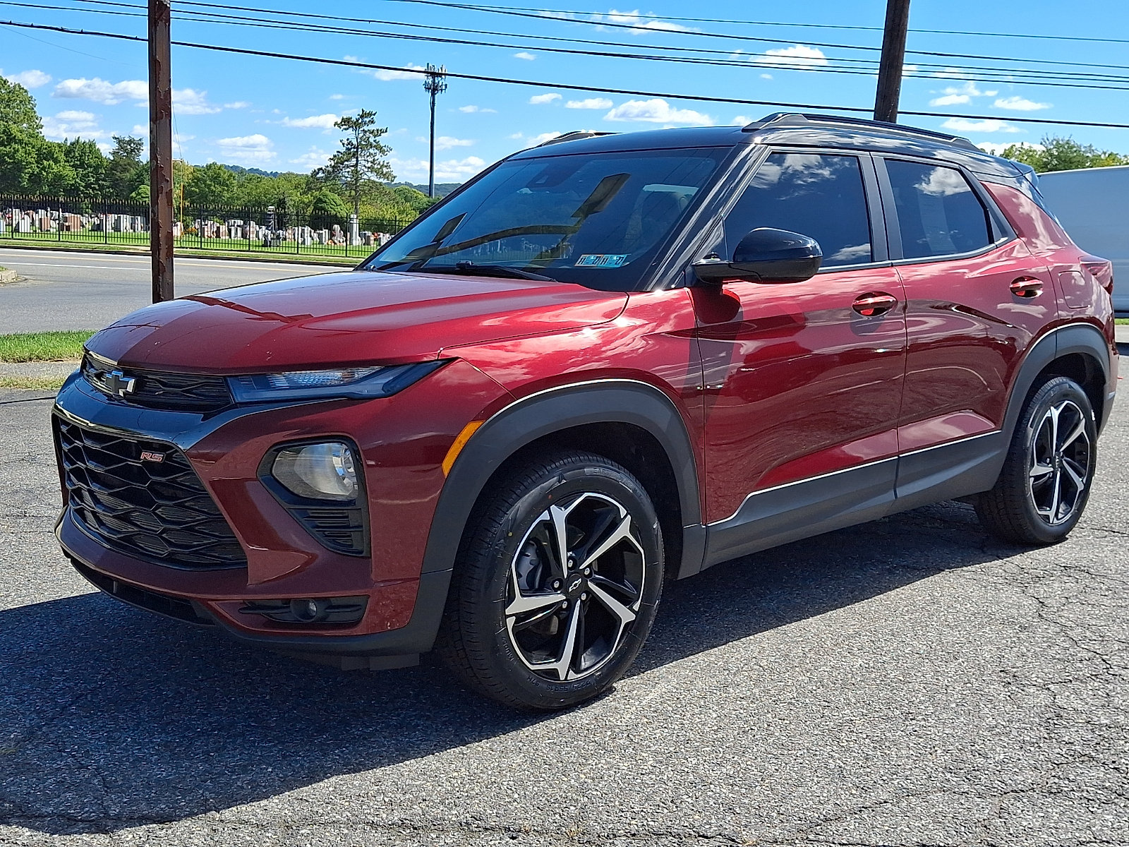 Used 2022 Chevrolet TrailBlazer RS w/ Sun and Liftgate Package AWD/4WD image 3