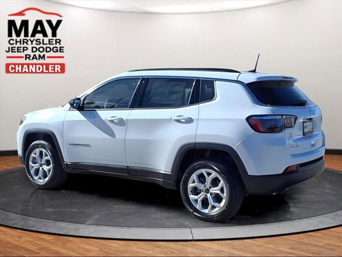 New 2026 Jeep Compass Latitude image 3