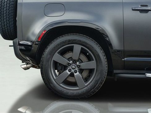 Used 2024 Land Rover Defender 90 Carpathian Edition image 51