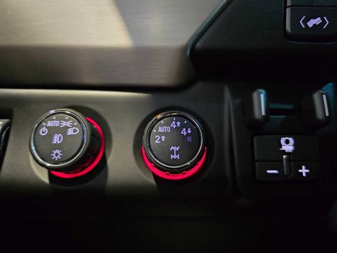 Used 2015 GMC Yukon Denali image 34