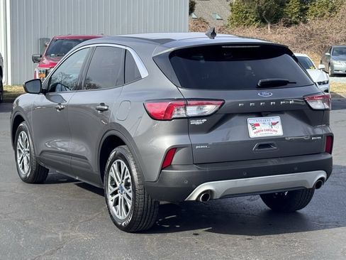 Used 2022 Ford Escape SEL image 15