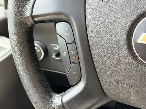 Used 2016 Chevrolet Express 2500 RWD image 9