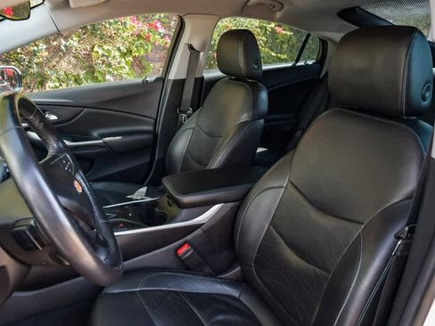 Used 2019 Chevrolet Volt LT w/ Power Convenience Package image 20