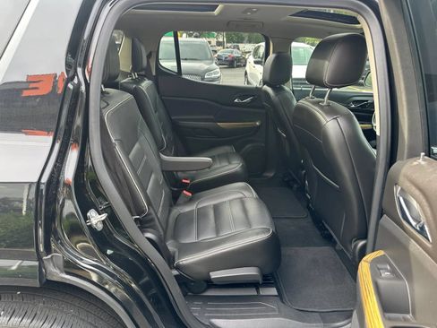 Used 2019 GMC Acadia Denali w/ Technology Package FWD image 18