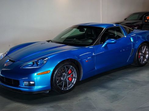 Used 2010 Chevrolet Corvette Z06 w/ Preferred Equipment Group RWD image 5