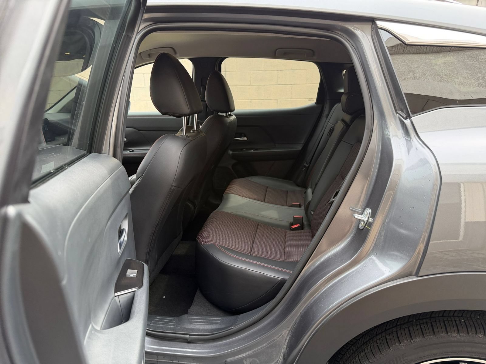 Used 2026 Nissan Kicks SR AWD/4WD image 24