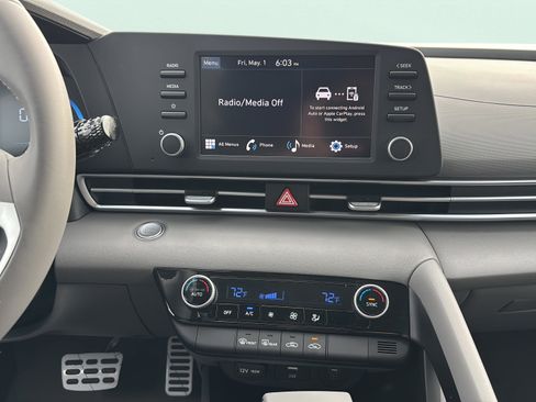 New 2026 Hyundai Elantra Sport FWD image 11