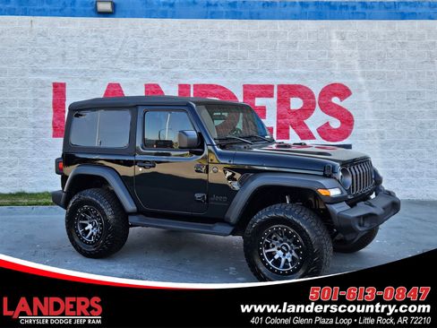 Used 2025 Jeep Wrangler Sport image 1