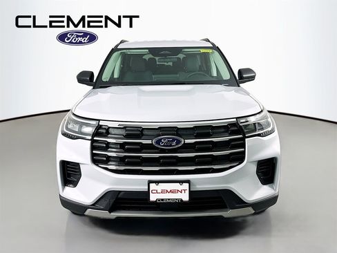 New 2026 Ford Explorer Active image 2