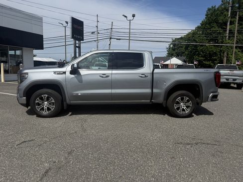 Used 2026 GMC Sierra 1500 SLT AWD/4WD image 6