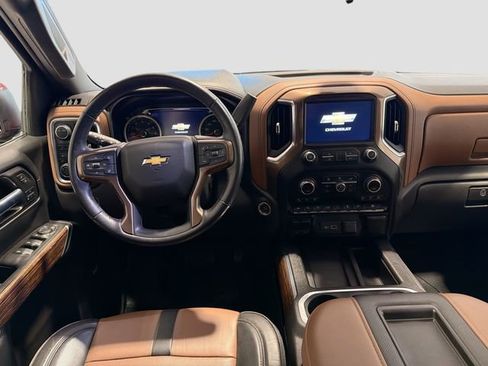 Certified 2021 Chevrolet Silverado 1500 High Country w/ Technology Package image 22