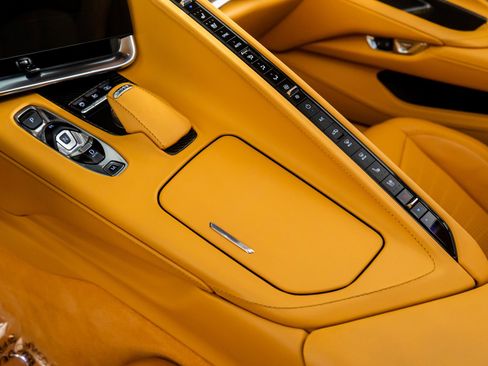 Used 2020 Chevrolet Corvette Stingray Premium Cpe w/ 3LT image 34