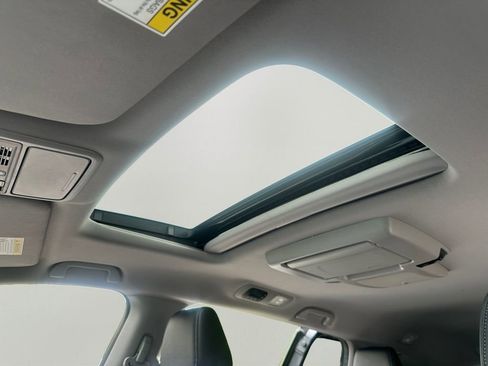 Used 2023 Honda Odyssey Touring image 22