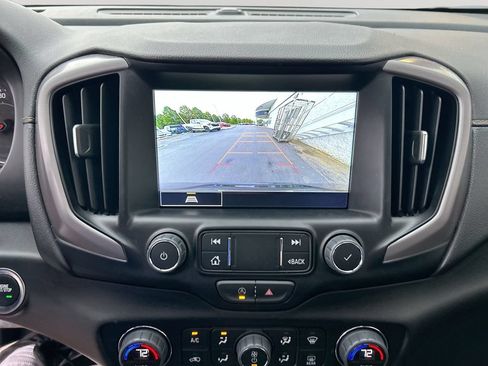 Used 2024 GMC Terrain AT4 AWD/4WD image 18