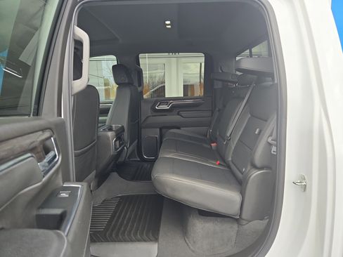 Certified 2024 Chevrolet Silverado 2500 LTZ w/ LTZ Convenience Package image 6