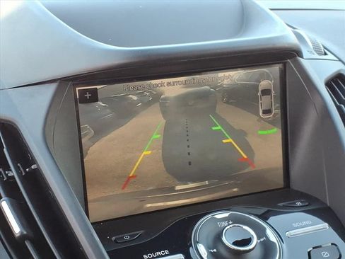Used 2019 Ford Escape Titanium FWD image 15