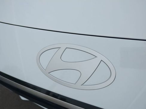New 2026 Hyundai Elantra Limited FWD image 13