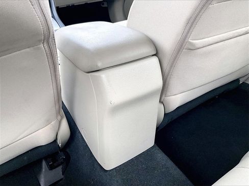 Used 2016 Subaru Impreza 2.0i Premium image 27