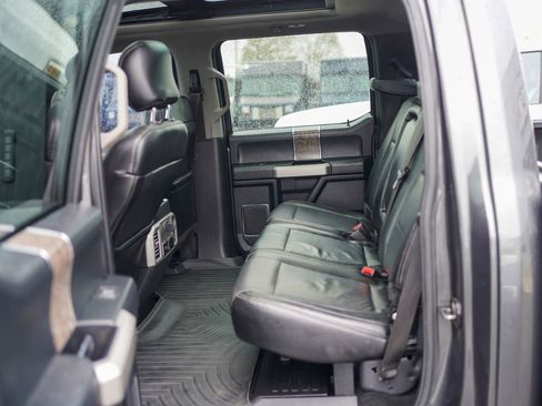 Used 2017 Ford F250 Lariat w/ Lariat Ultimate Package AWD/4WD image 29